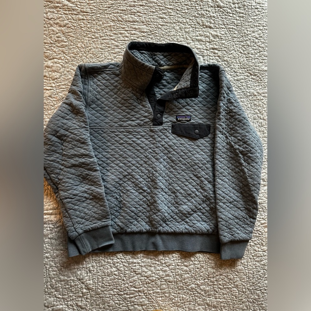 Women’s Patagonia, large, pull over 1/4 button